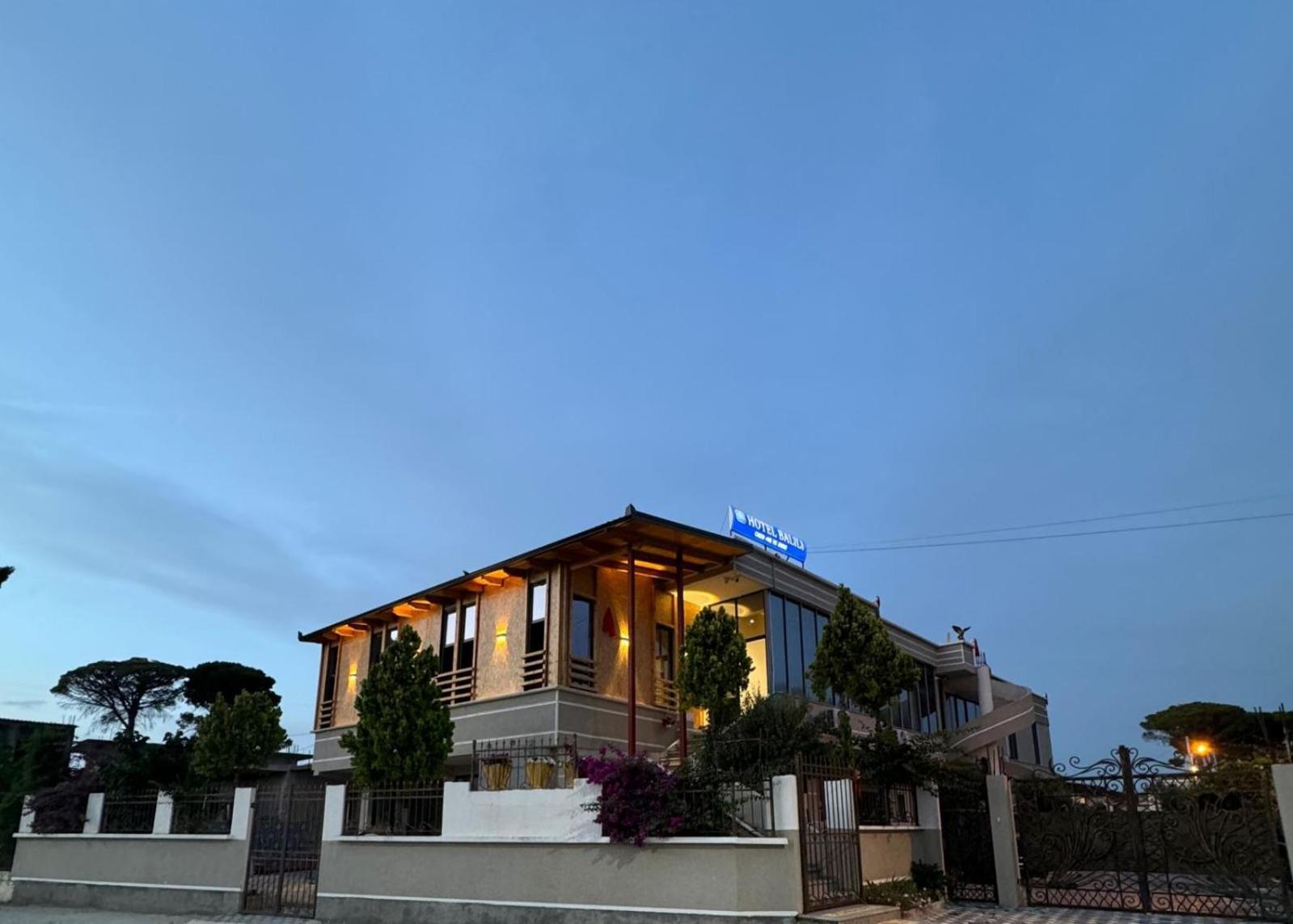 Hotel Balili Vlorë Exterior foto